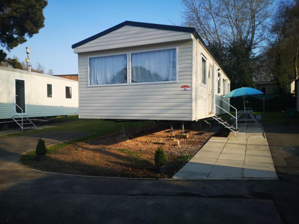 41 Orchard Bank, 3 Bed, Rockley Park Poole Villa Exteriör bild