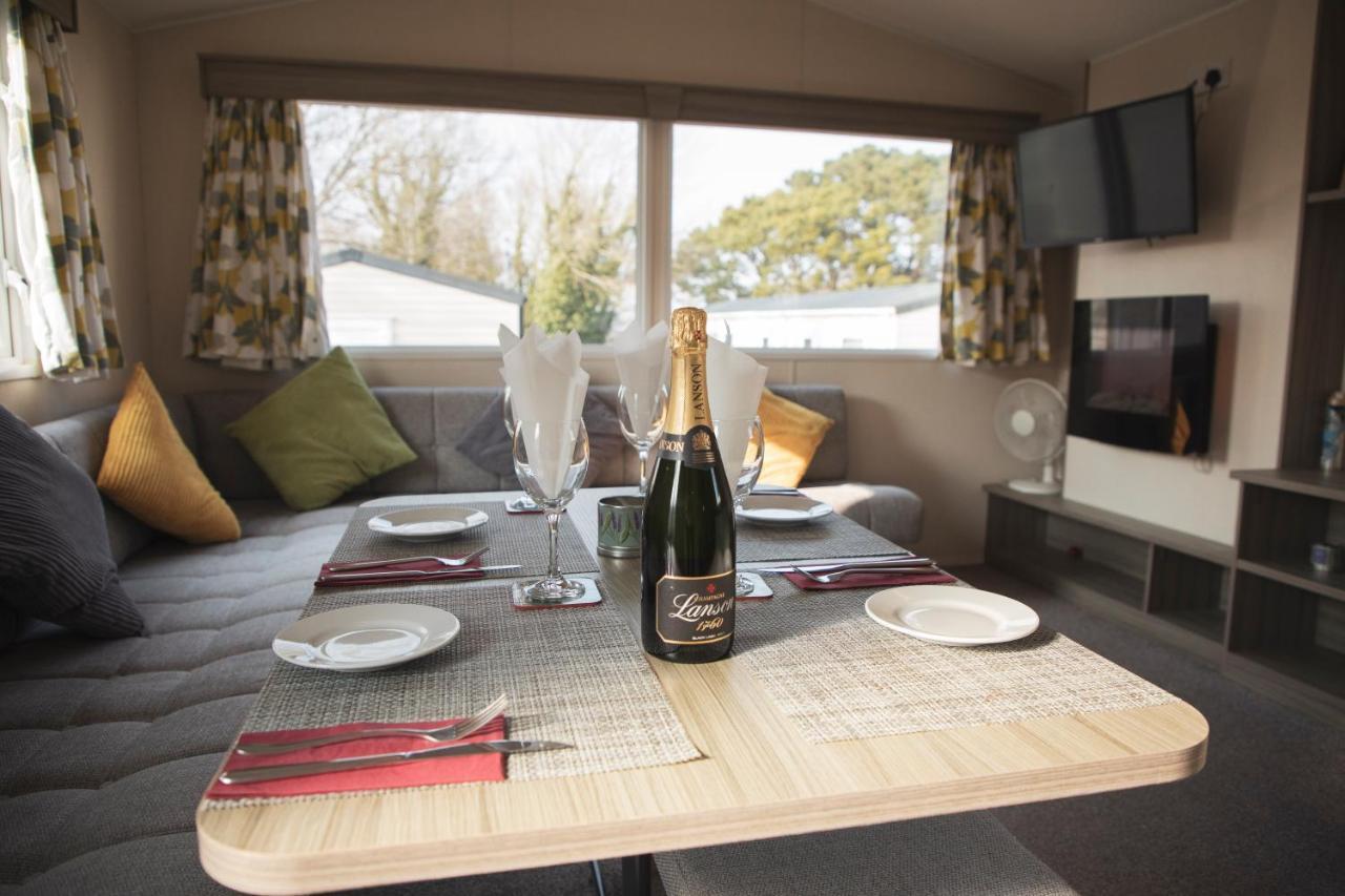 41 Orchard Bank, 3 Bed, Rockley Park Poole Villa Exteriör bild
