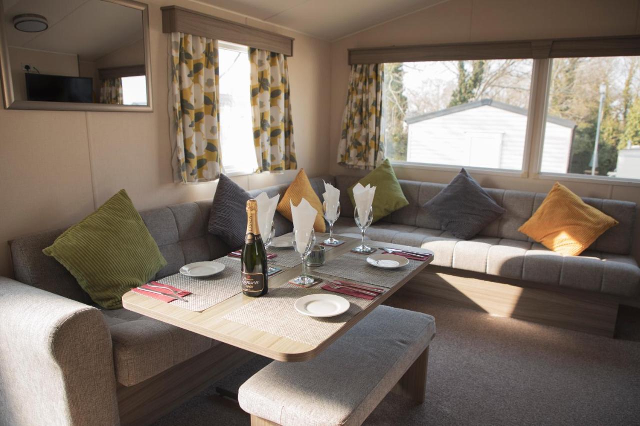 41 Orchard Bank, 3 Bed, Rockley Park Poole Villa Exteriör bild