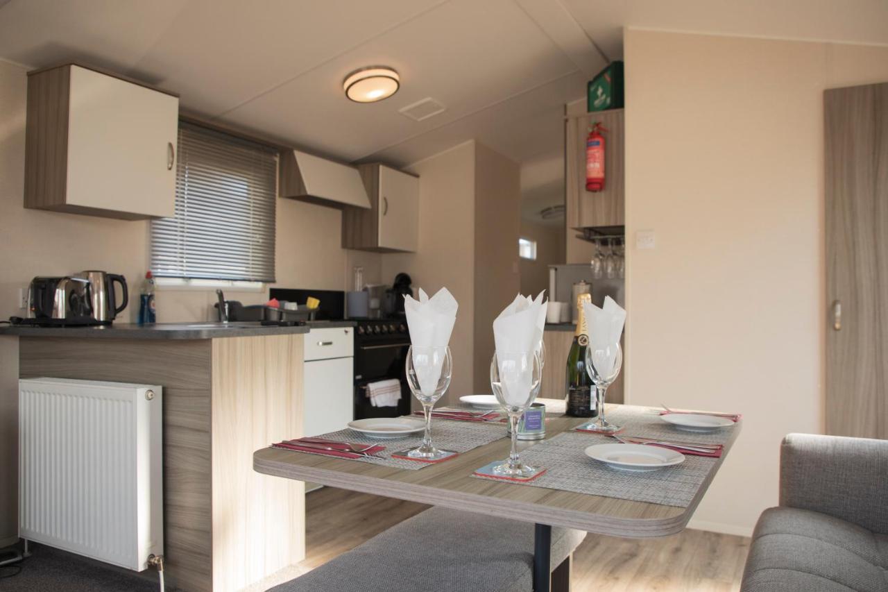 41 Orchard Bank, 3 Bed, Rockley Park Poole Villa Exteriör bild
