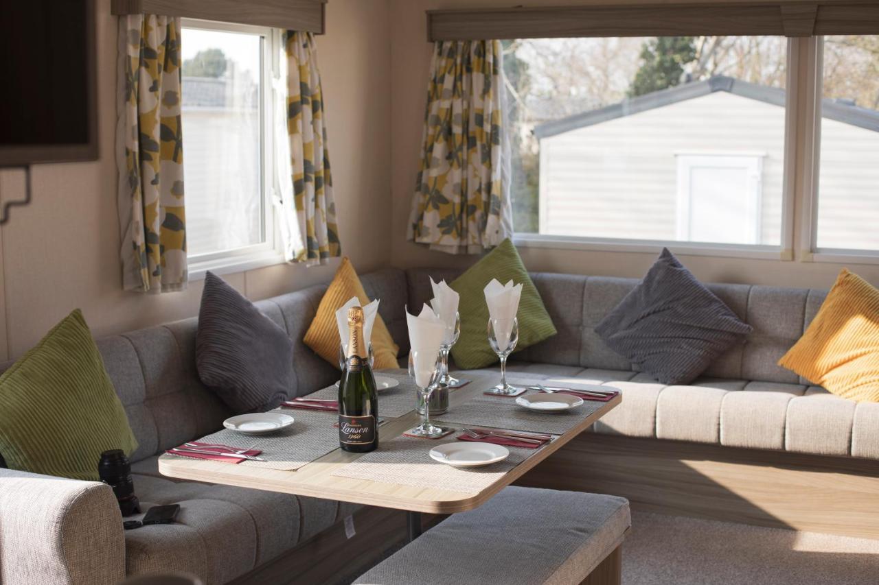 41 Orchard Bank, 3 Bed, Rockley Park Poole Villa Exteriör bild